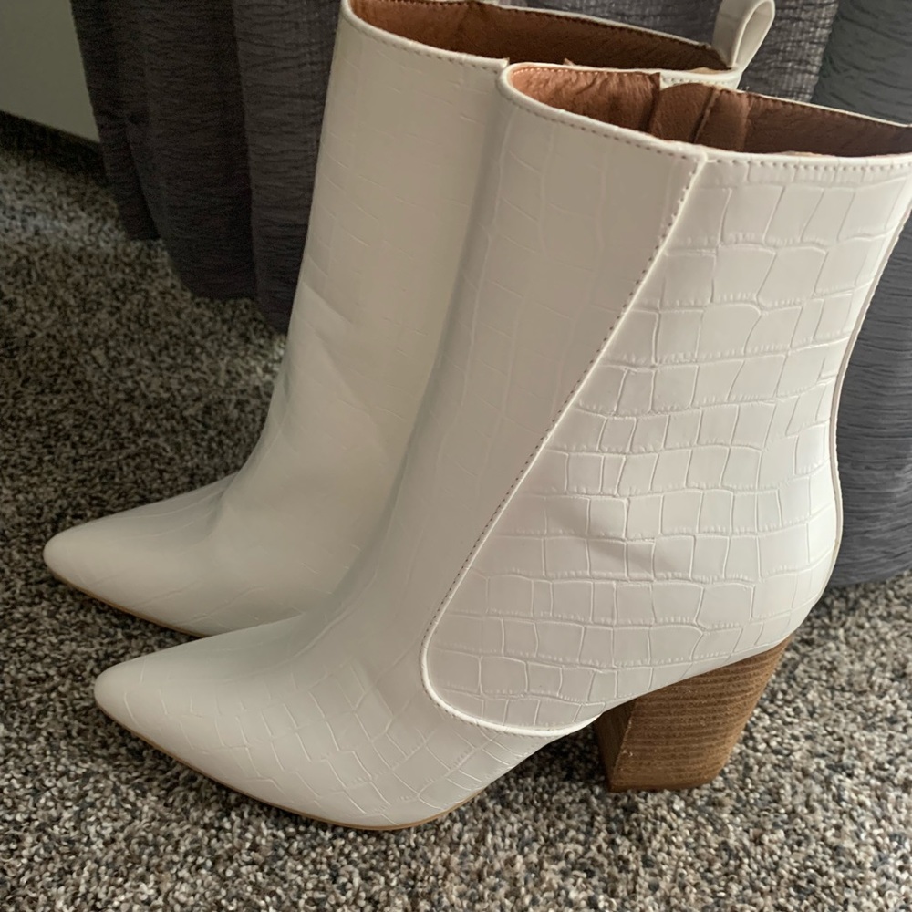 Vici White Heeled Boots